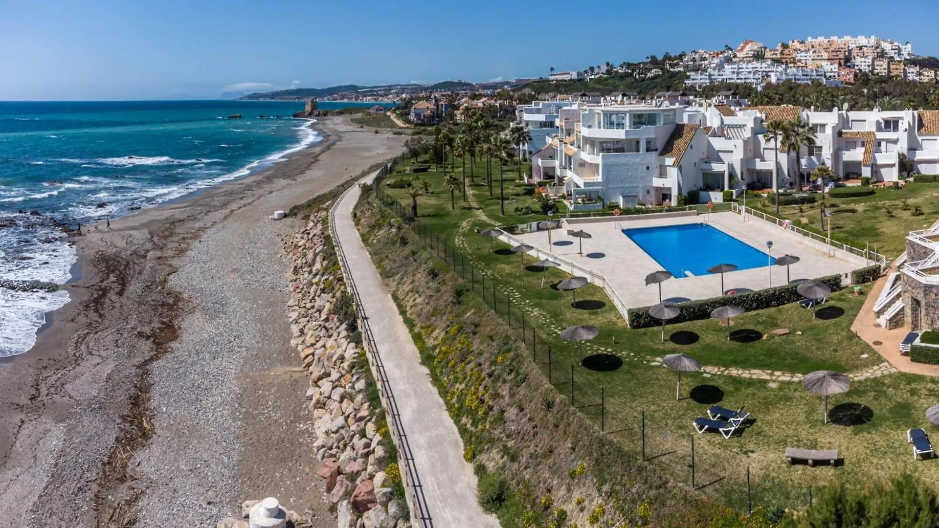 Apartamento Duplex En Primera Linea De Playa Casares 0*,  Espagne